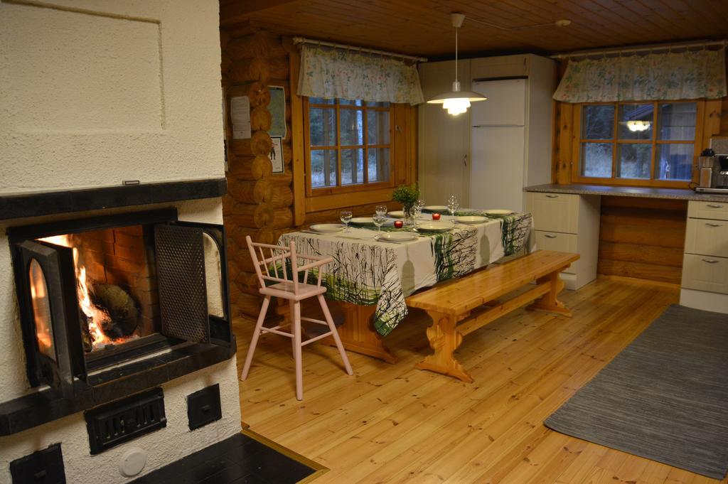 Lomapesae Cottages Pertunmaa Phòng bức ảnh